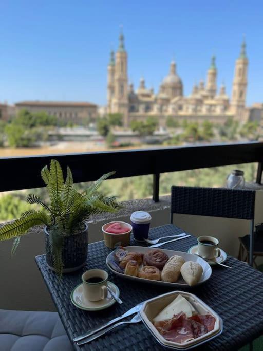 Apartamento Con Vistas Al Pilar Con Aparcamiento Privado Saragozza Esterno foto