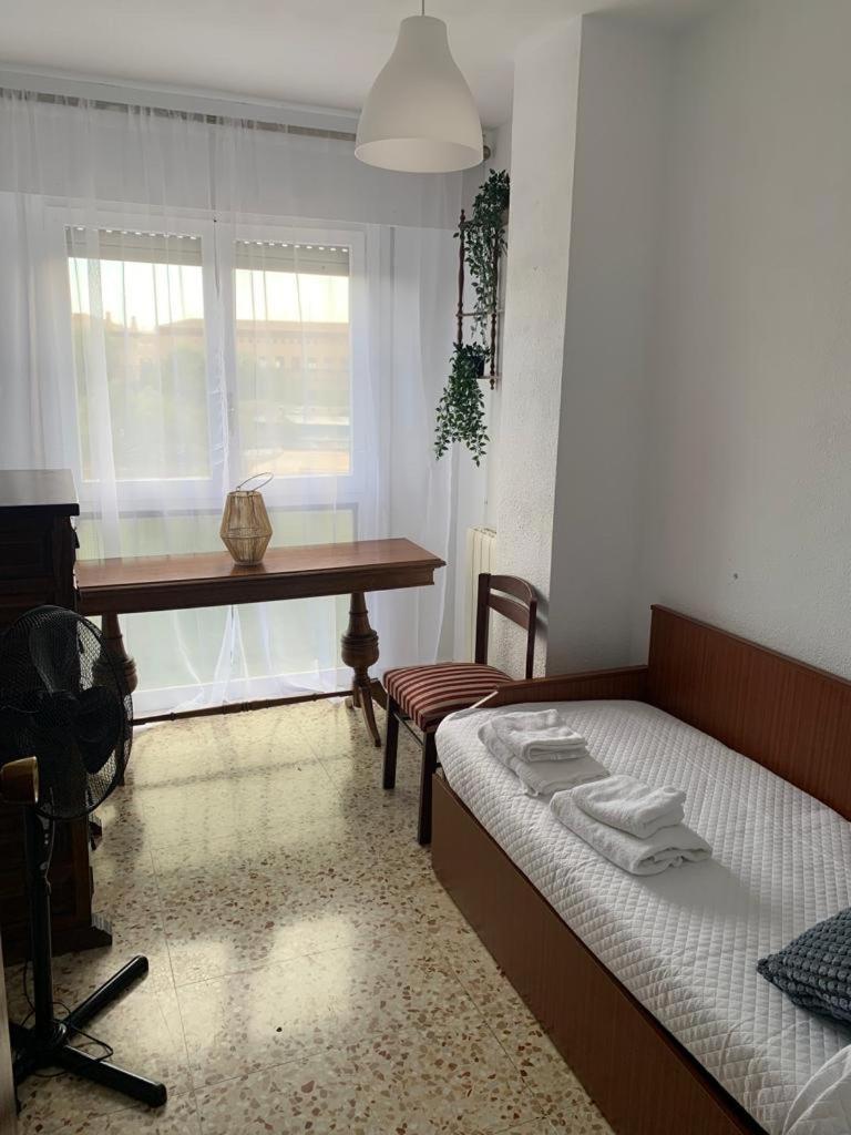 Apartamento Con Vistas Al Pilar Con Aparcamiento Privado Saragozza Esterno foto
