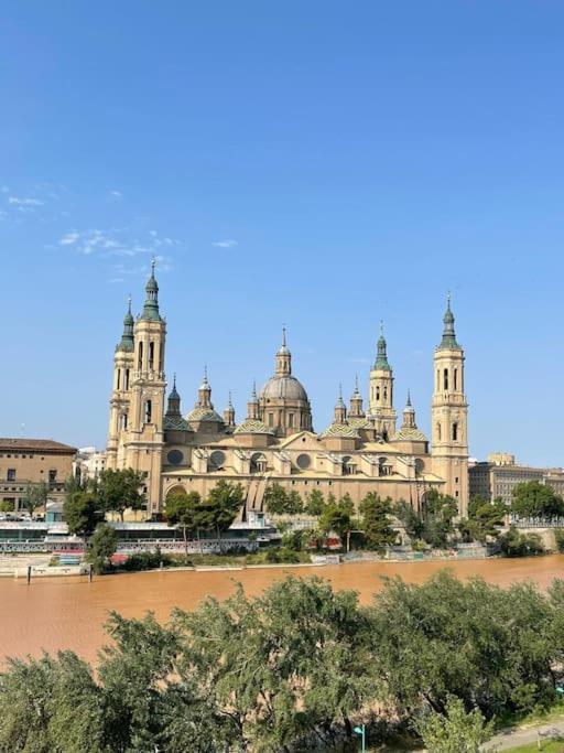 Apartamento Con Vistas Al Pilar Con Aparcamiento Privado Saragozza Esterno foto